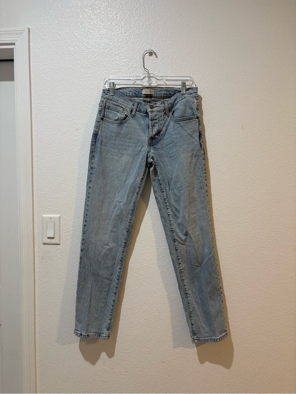 Oliver Logan 28 Straight-Leg Low Rise Light Blue Women’s Jeans